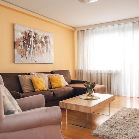 Crown Central Three Bedroom Apartment Belgrade Exterior photo