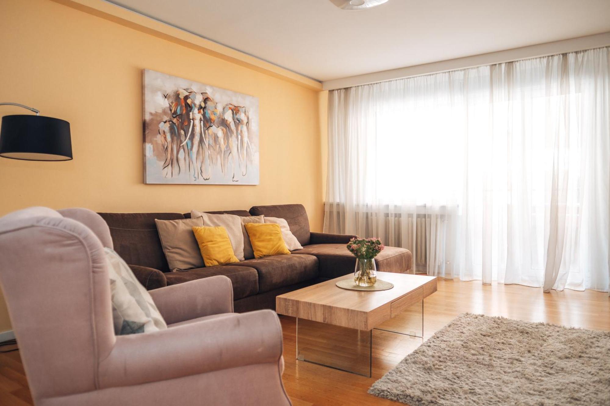 Crown Central Three Bedroom Apartment Belgrade Exterior photo