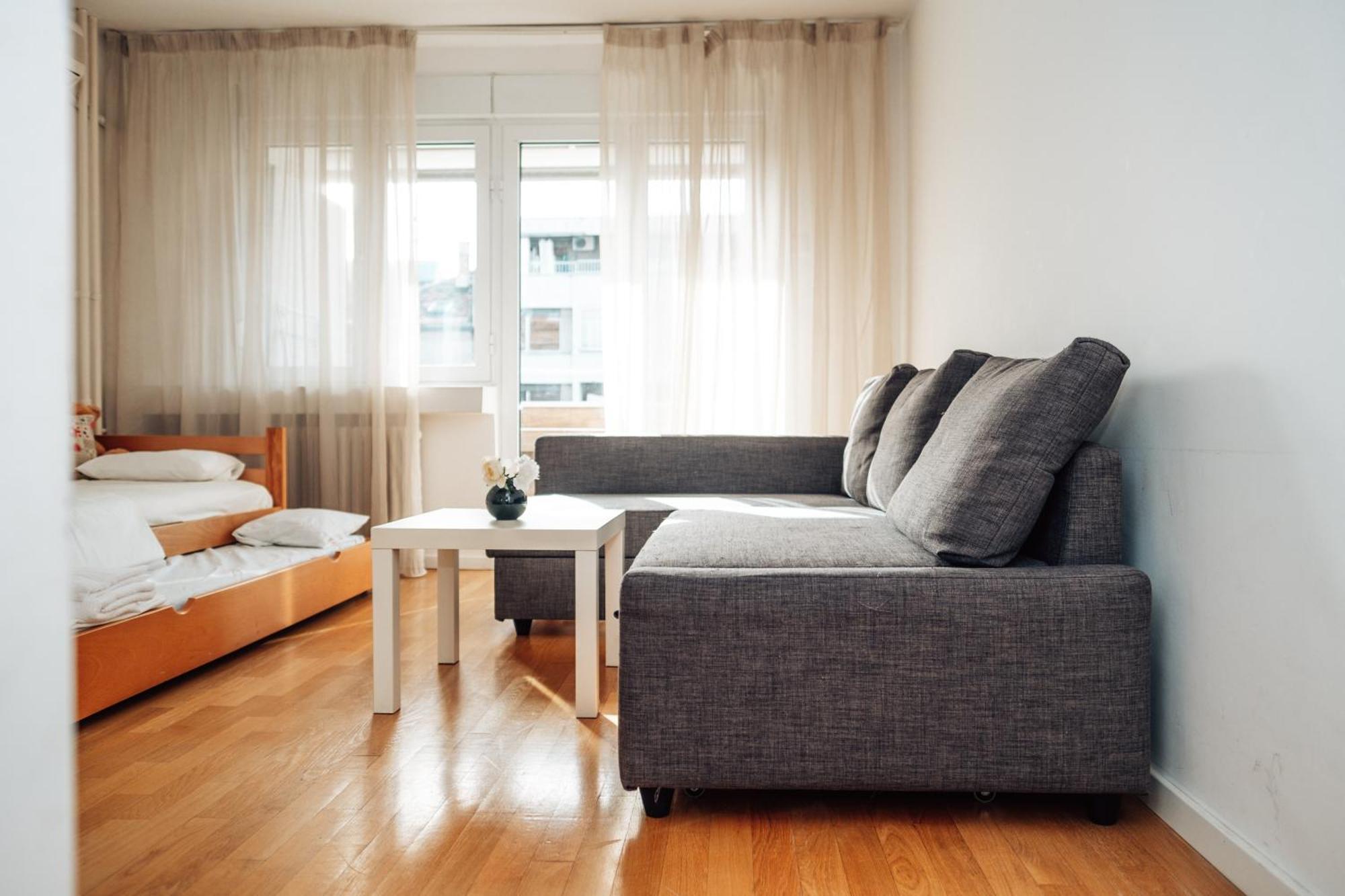 Crown Central Three Bedroom Apartment Belgrade Exterior photo