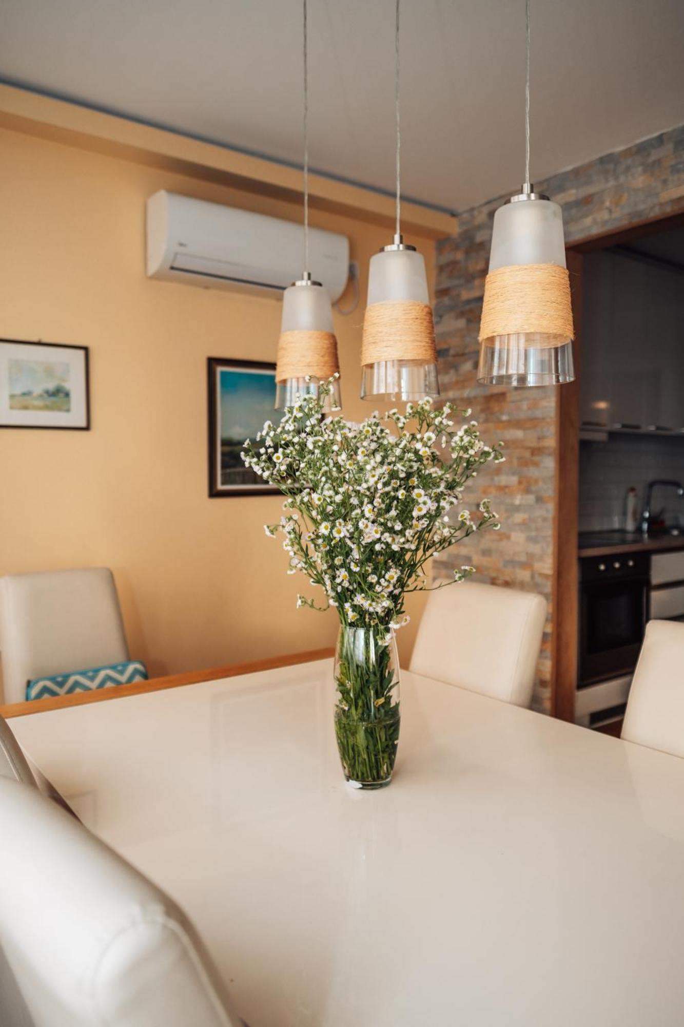 Crown Central Three Bedroom Apartment Belgrade Exterior photo